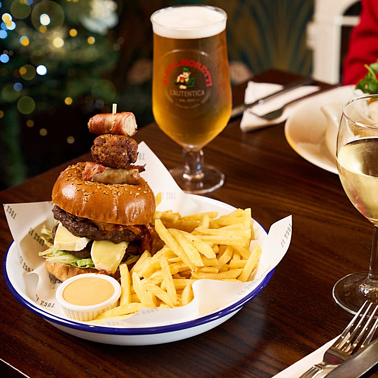 Festive Lunch & Dinner at The Noahs Ark Inn in Willenhall